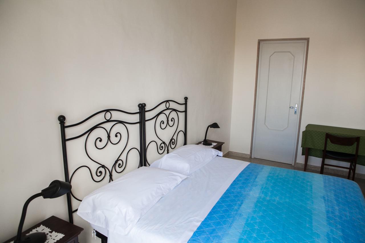 Albergo Lucy Trani Exteriér fotografie