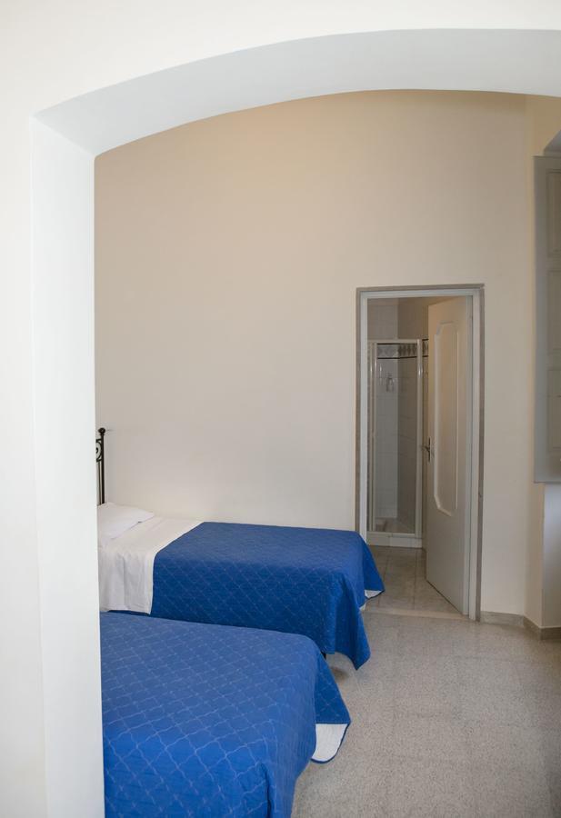 Albergo Lucy Trani Exteriér fotografie